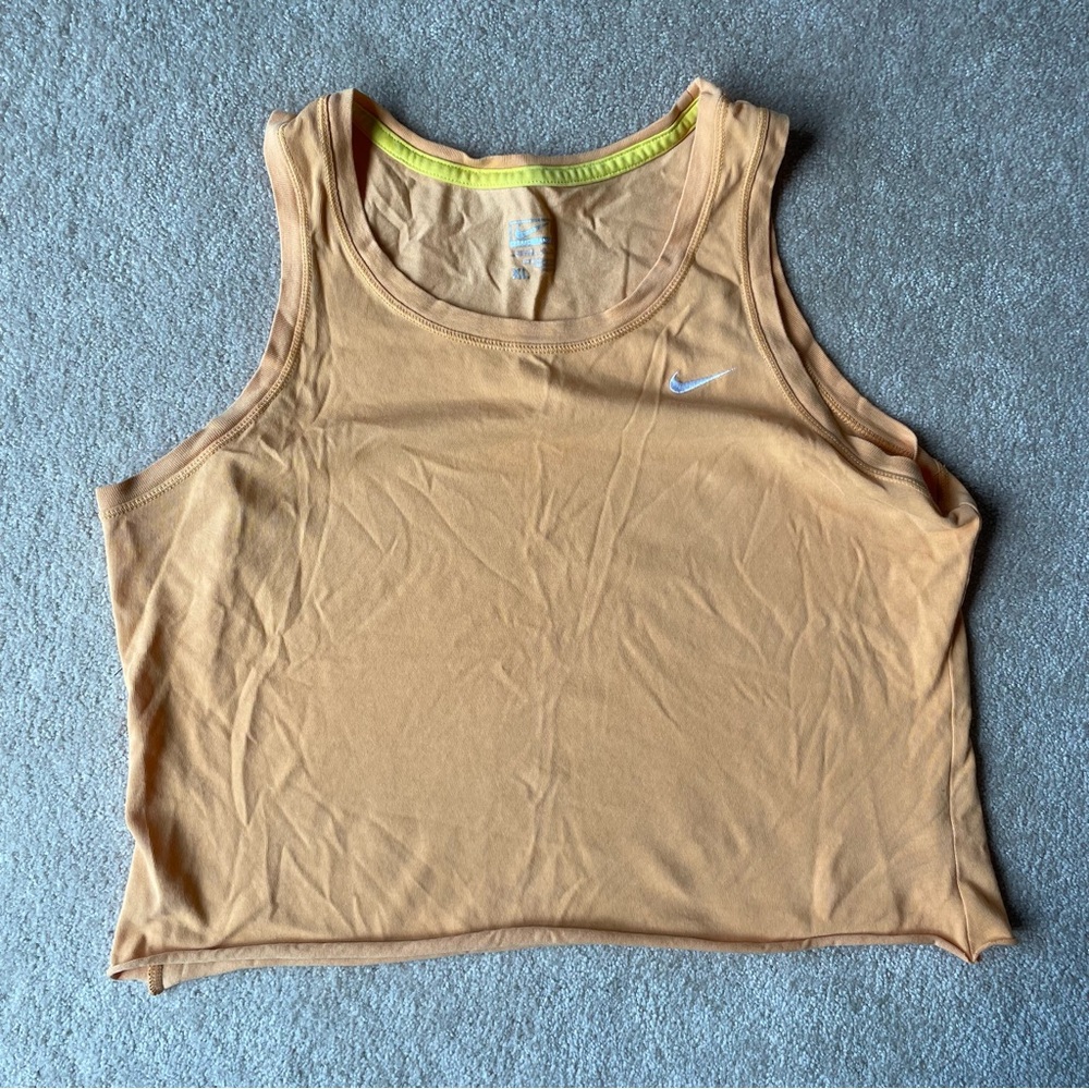 Nike cropped sleeveless tank top shirt